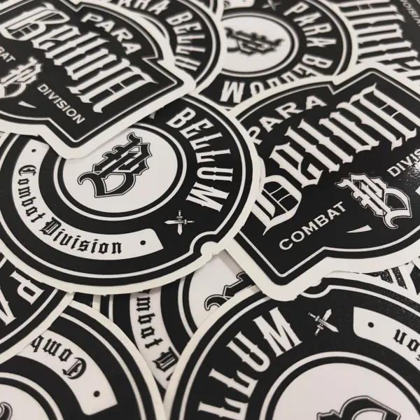 Zwart-witte stickers voor Para Bellum Combat Division